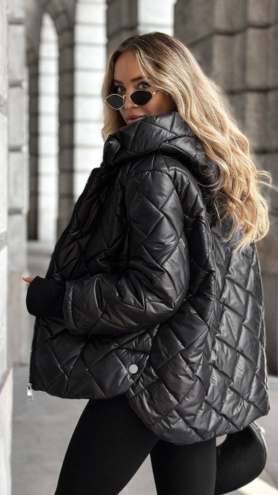Tania | Chaqueta acolchada con capucha