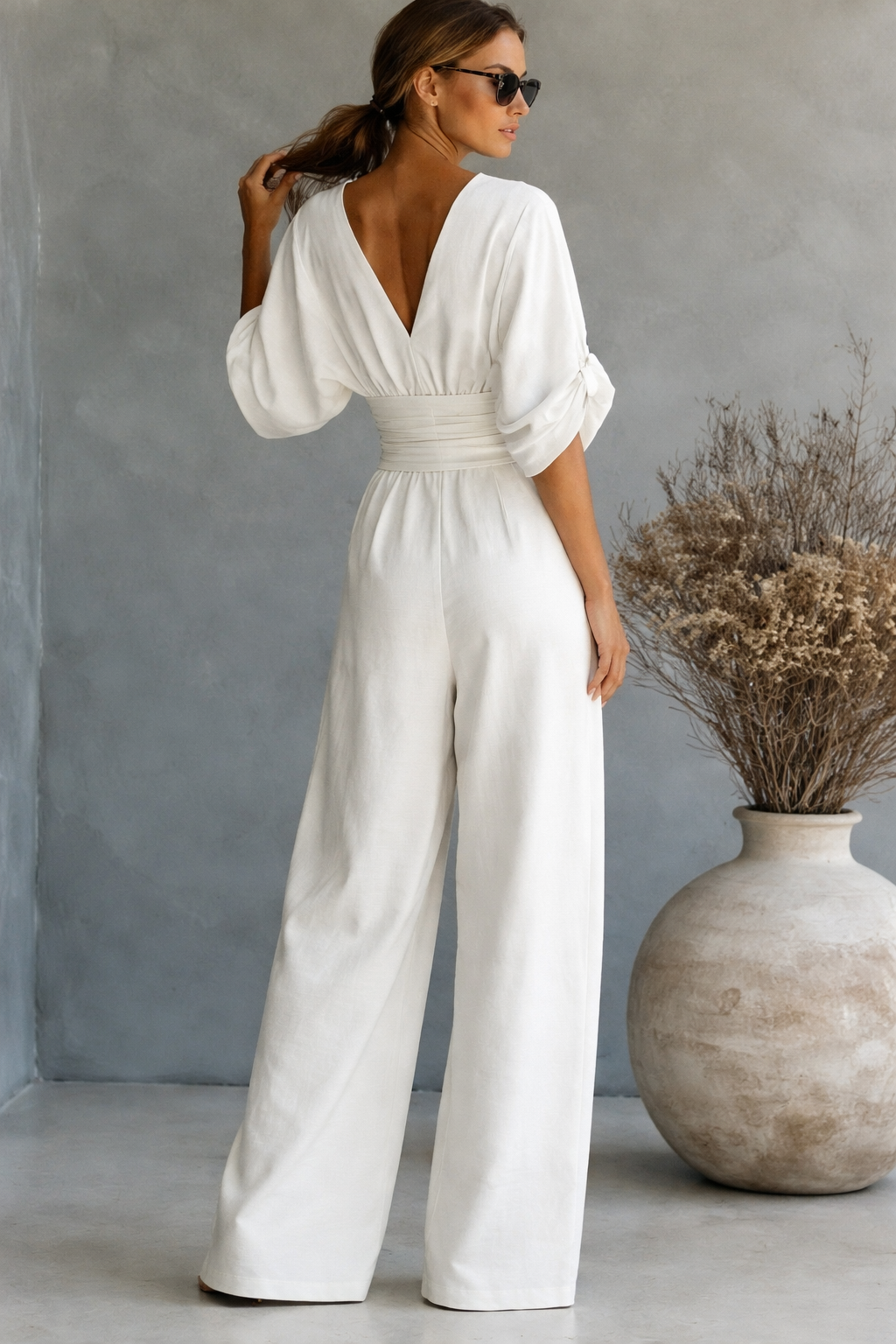 Aitana: Mono fluido de escote cruzado y pantalón ancho