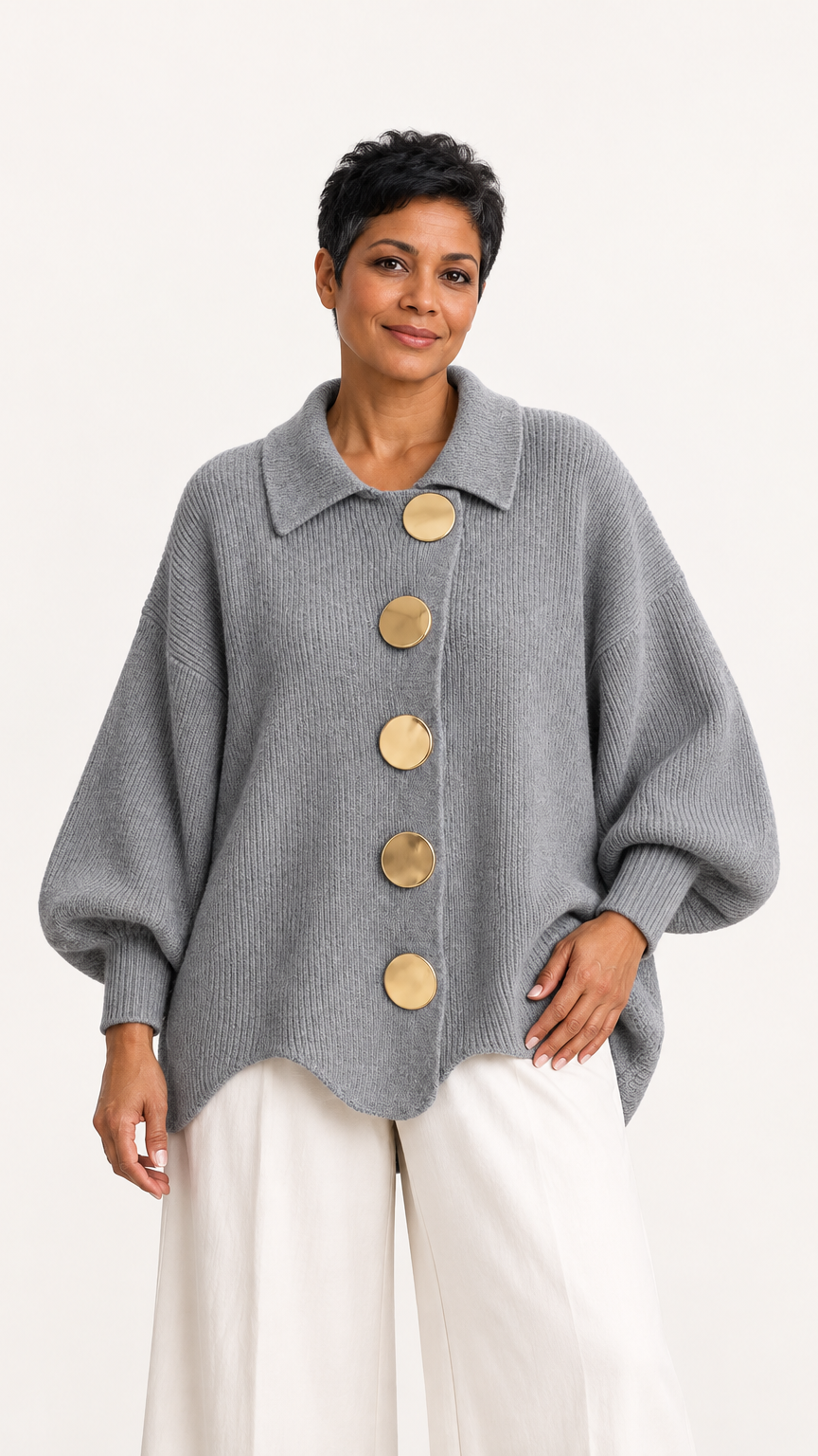 Clara: Cárdigan oversize de punto con botones dorados en gris