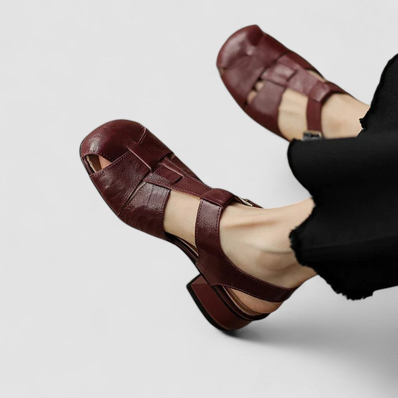 Jacinta | Zapatos Mary Jane calados con tacón ancho
