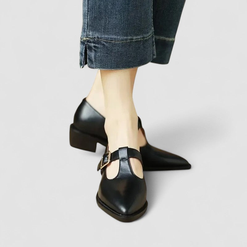 Judith | Zapatos Mary Jane con tira en T y punta fina