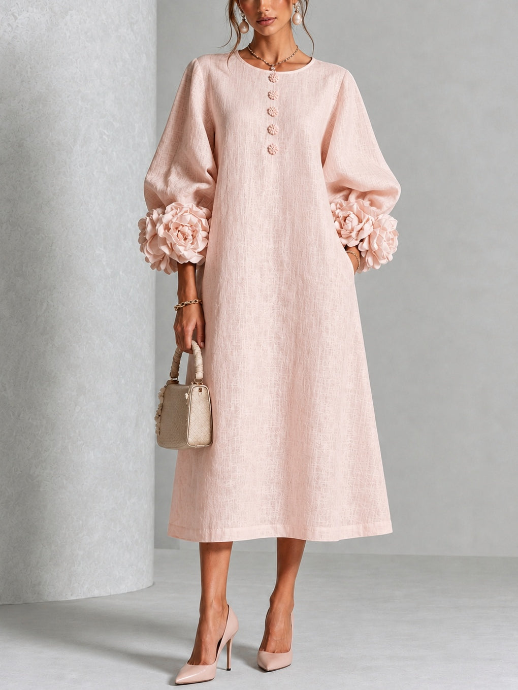 Margarita: Vestido midi floral con puños de flores en rosa