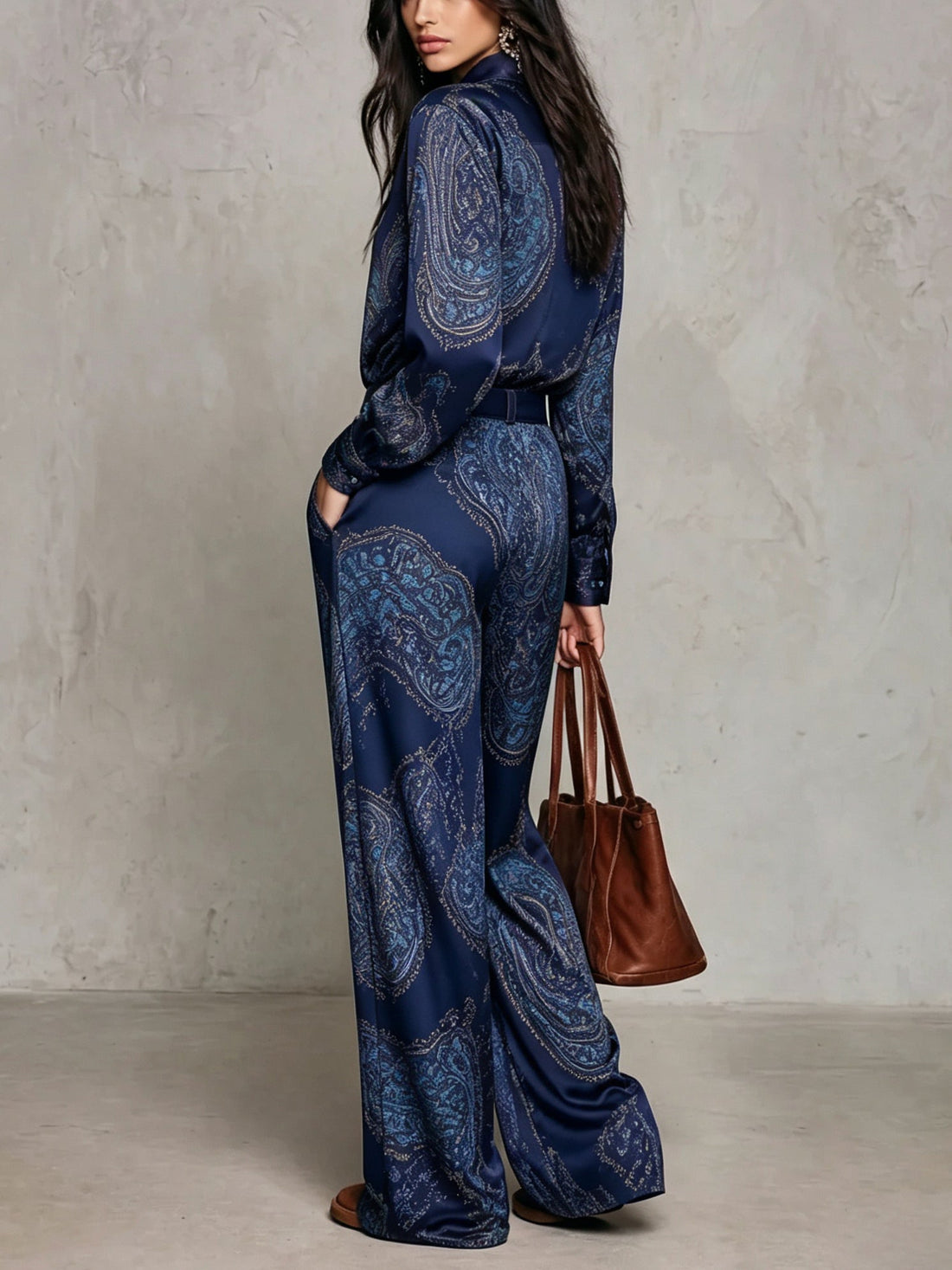 Camila: Conjunto de camisa satinada estampada y pantalón ancho