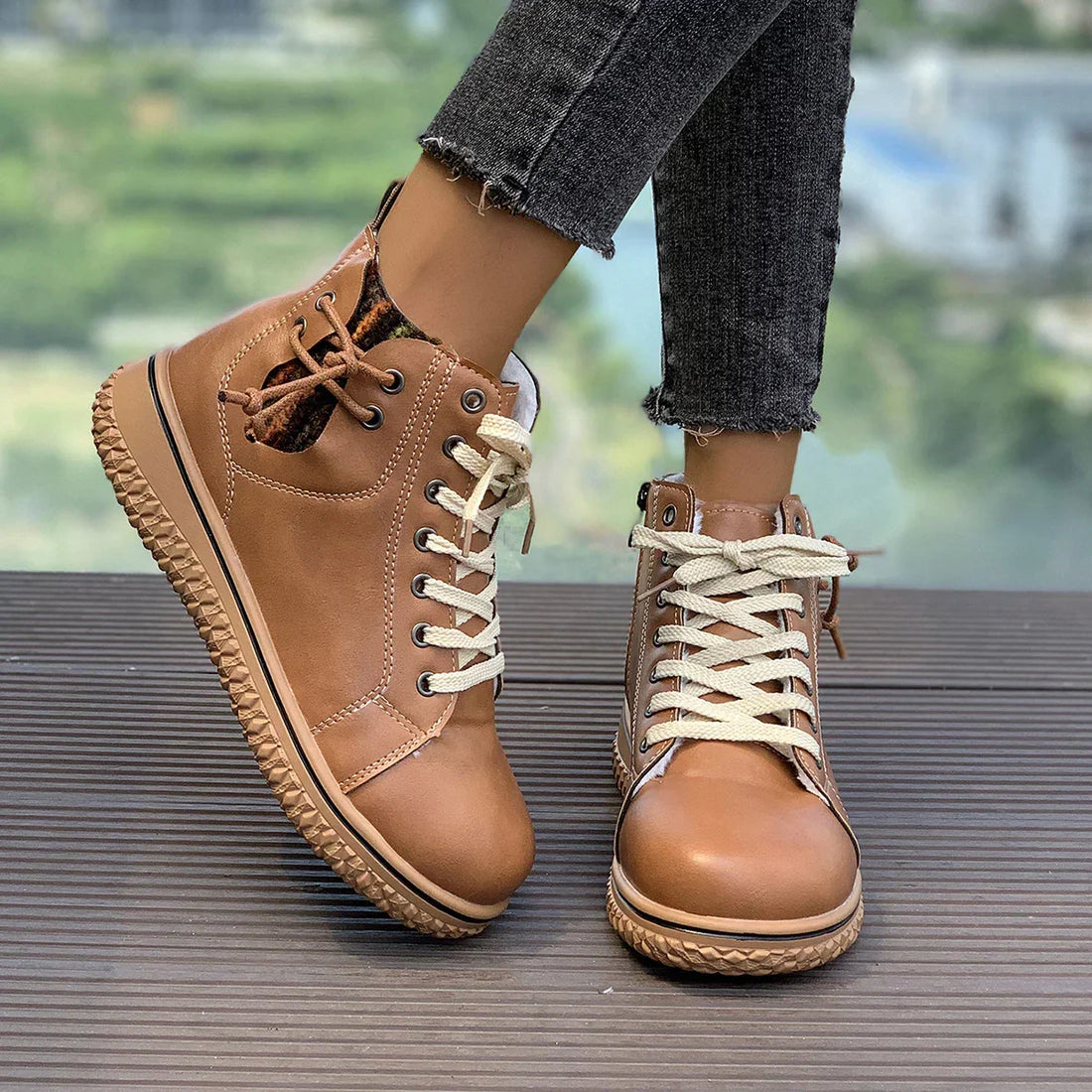 Tecla | Zapatillas abotinadas con cordones