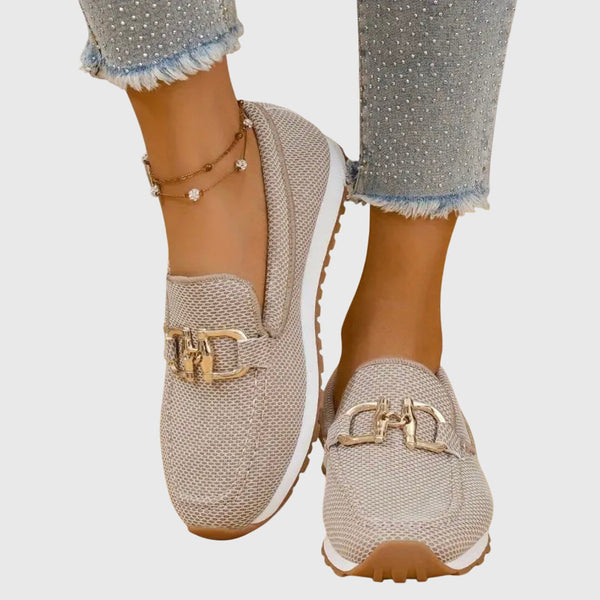 Antonia | Mocasines en tonos suaves con detalle metálico