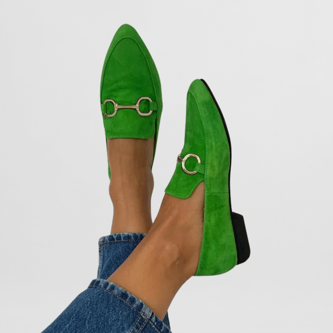 Estefanía | Mocasines de terciopelo con detalle metálico