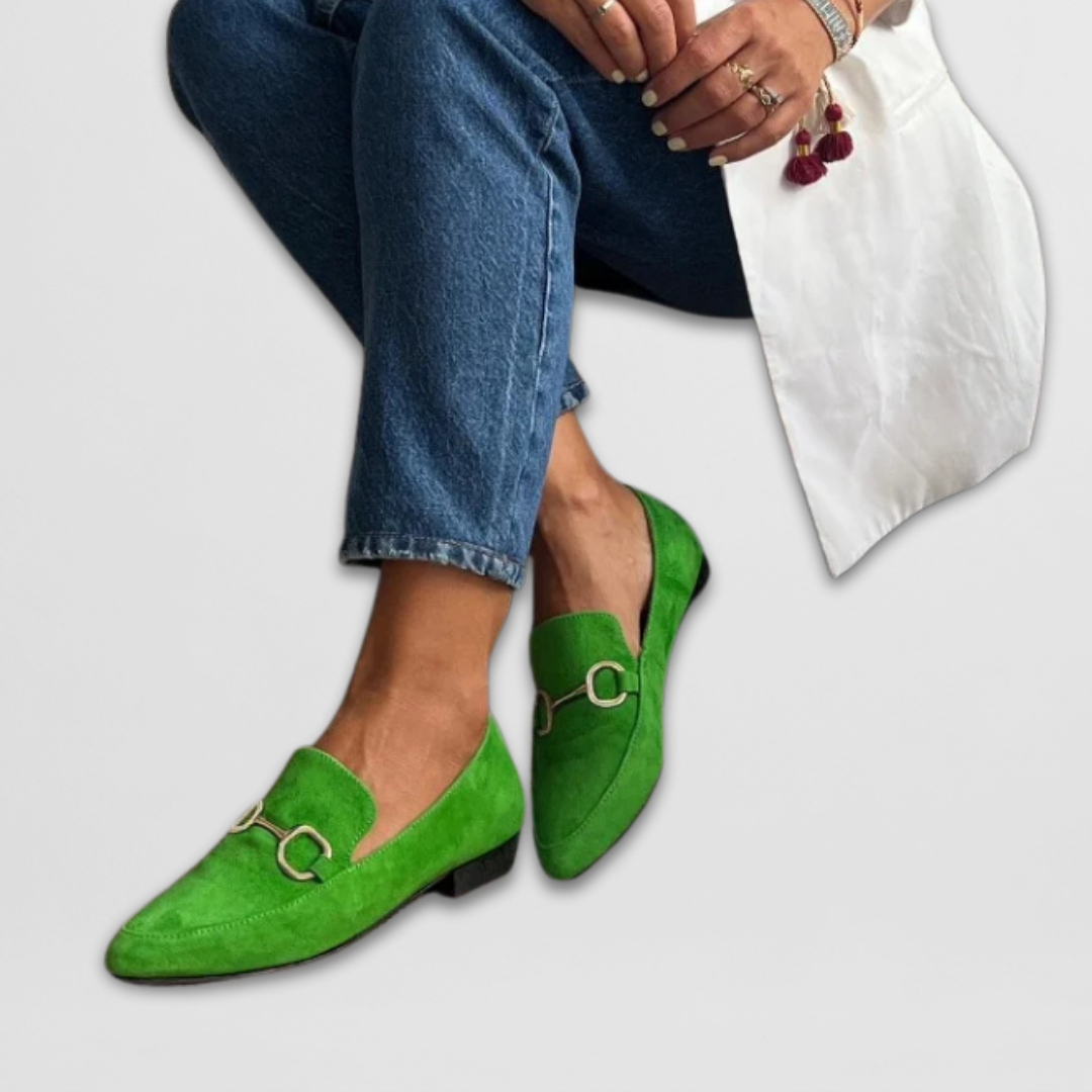 Estefanía | Mocasines de terciopelo con detalle metálico