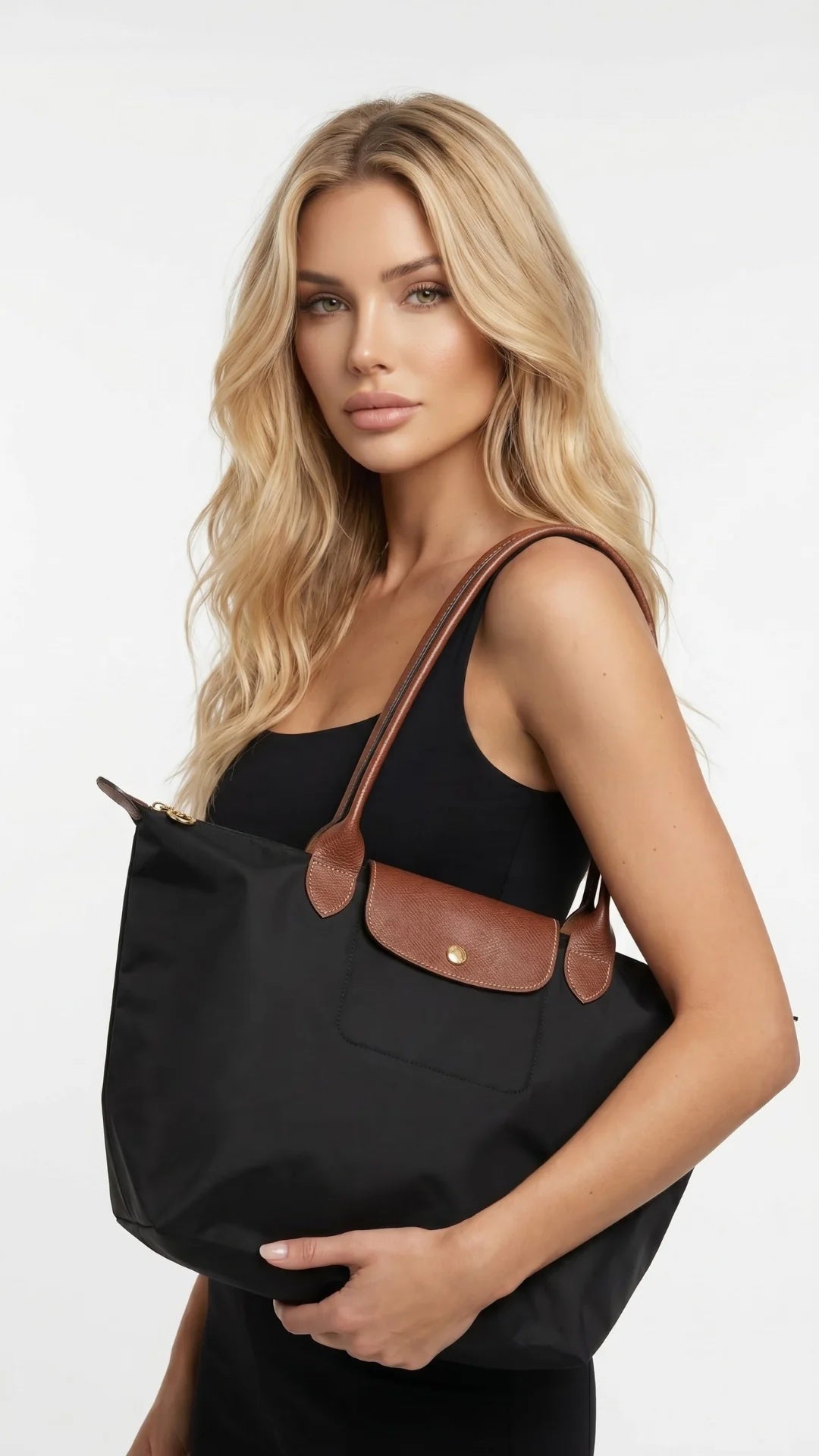 Mara | Bolso tote de nailon con asas de piel