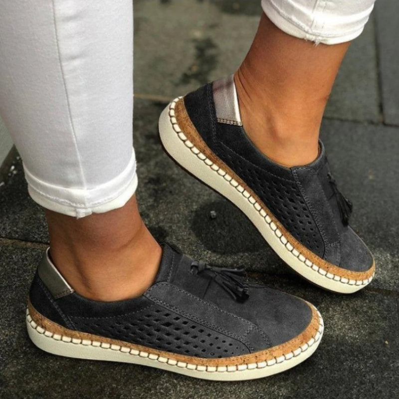Verena | Zapatillas perforadas sin cordones