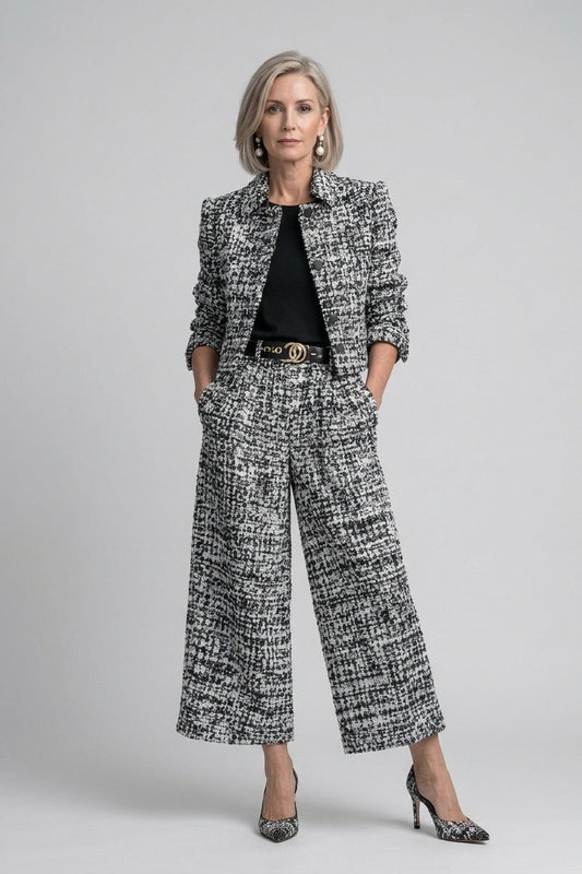 Azahara: Conjunto de tweed de dos piezas en negro