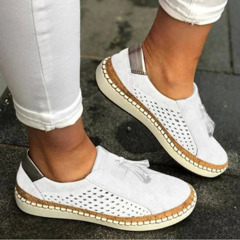 Verena | Zapatillas perforadas sin cordones