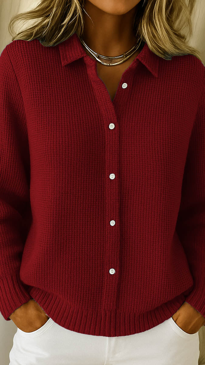 Virginia: Cárdigan de punto con botones y cuello camisero en rojo
