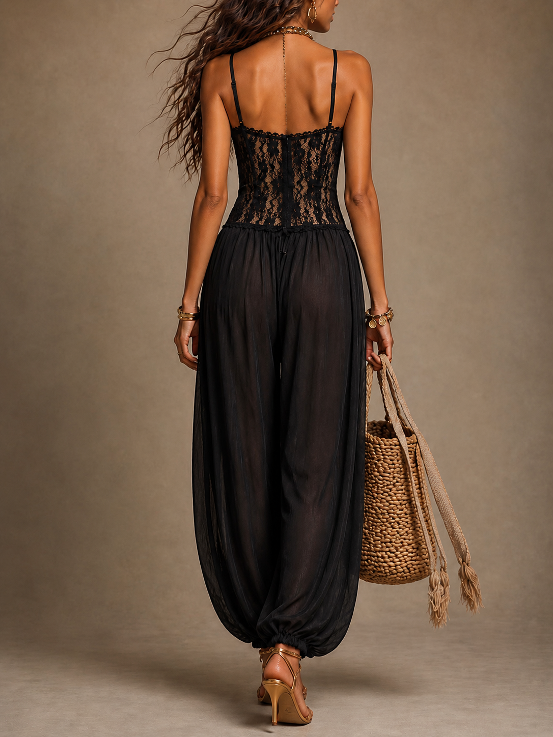 Laia: Mono halter con encaje y pantalón fluido