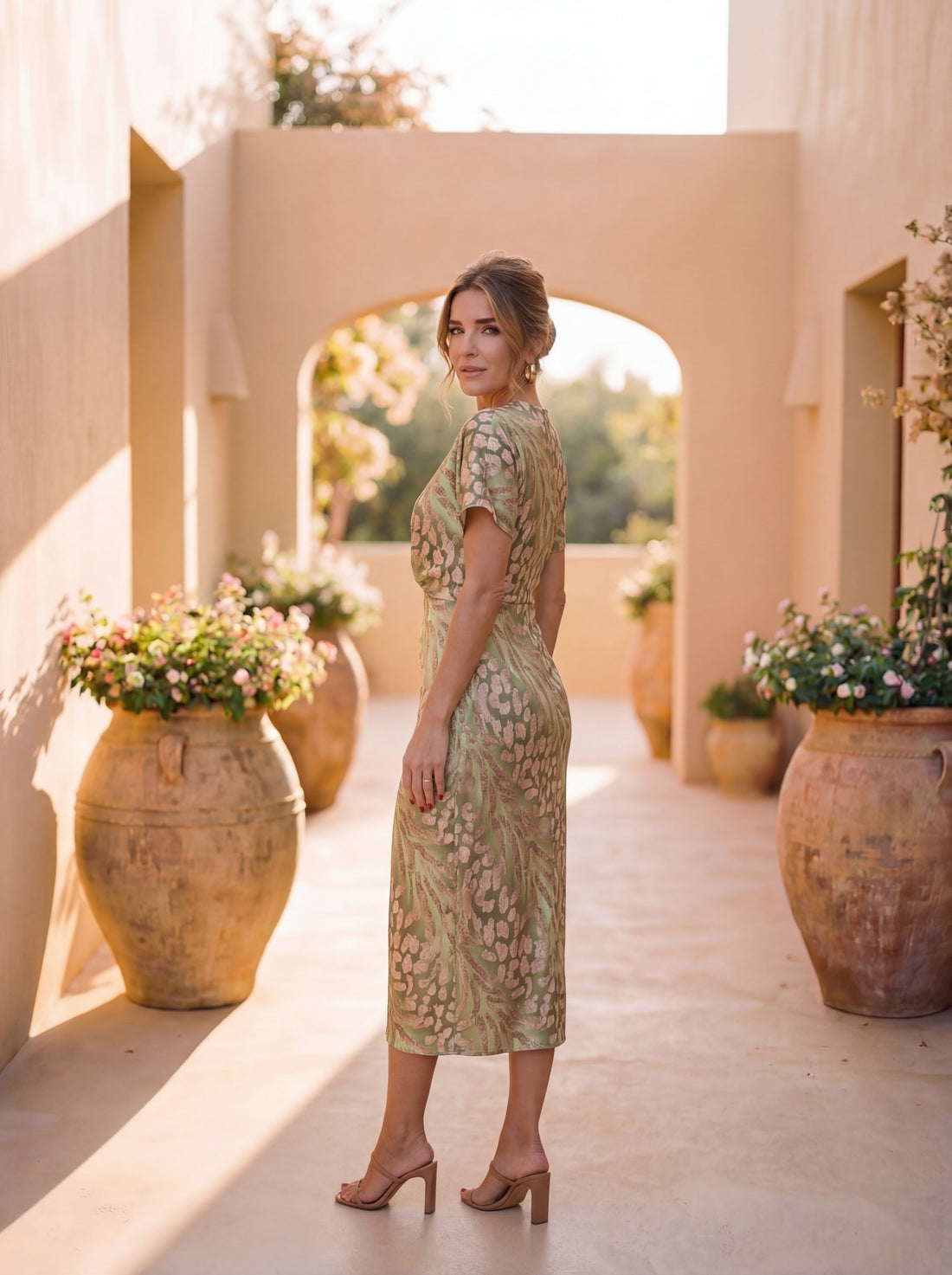 Julia: Vestido midi estampado con lazo en la cintura