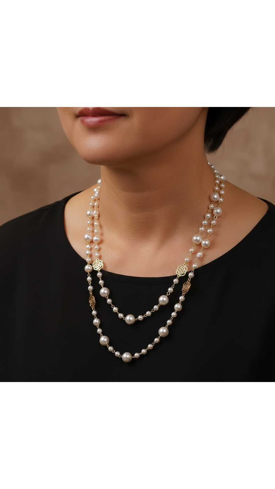 Manuela: Collar dorado de varias vueltas con perlas