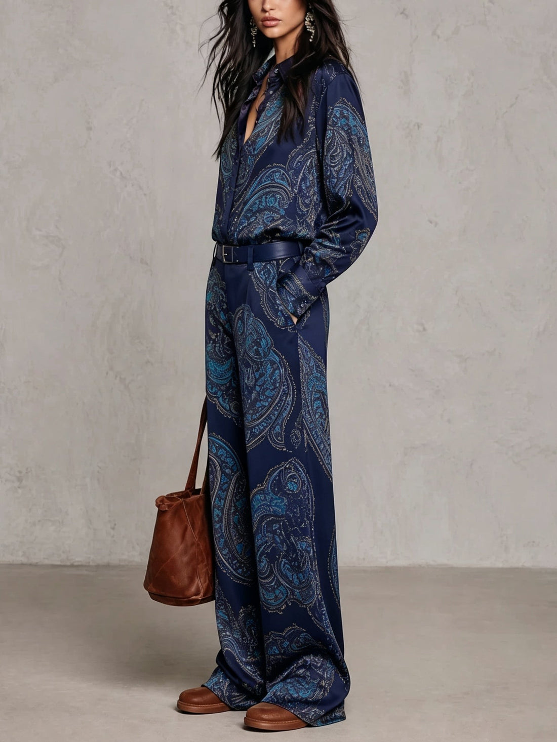 Camila: Conjunto de camisa satinada estampada y pantalón ancho