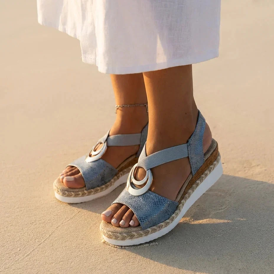 Ángeles | Sandalias de cuña con aro metálico
