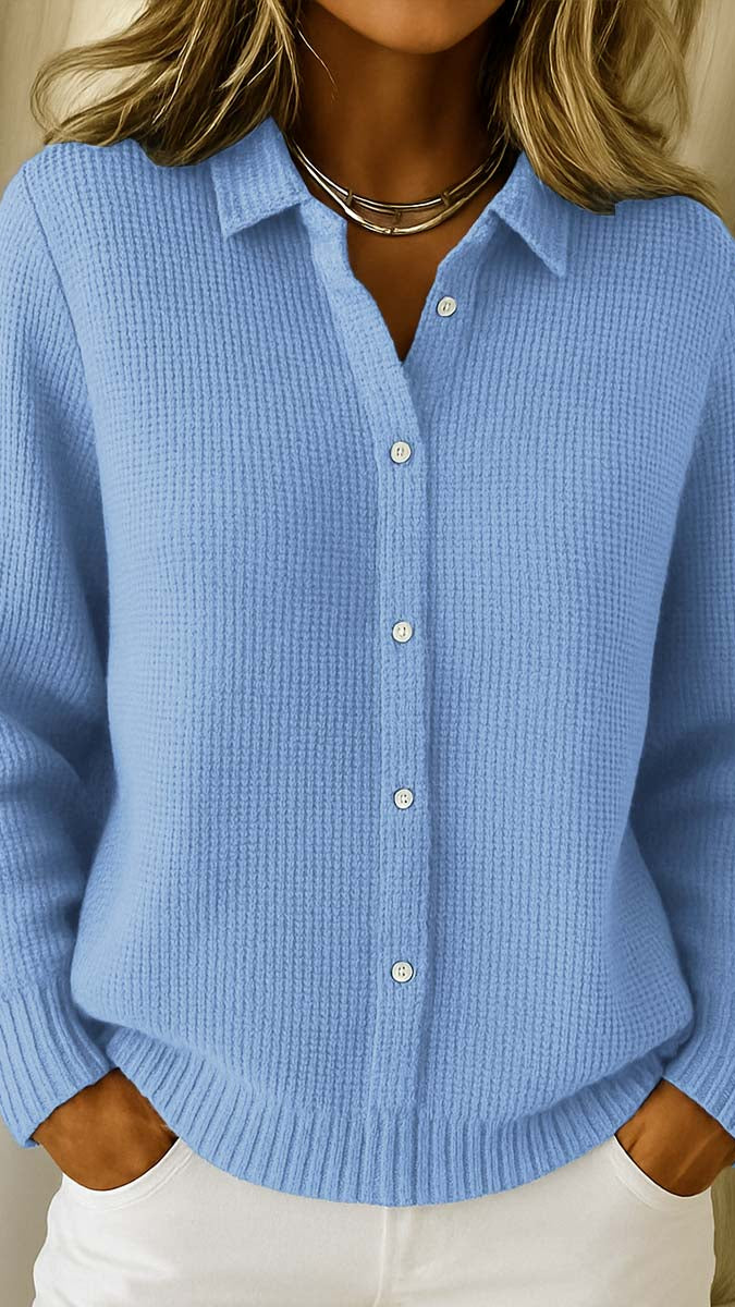 Virginia: Cárdigan de punto con botones y cuello camisero en azul