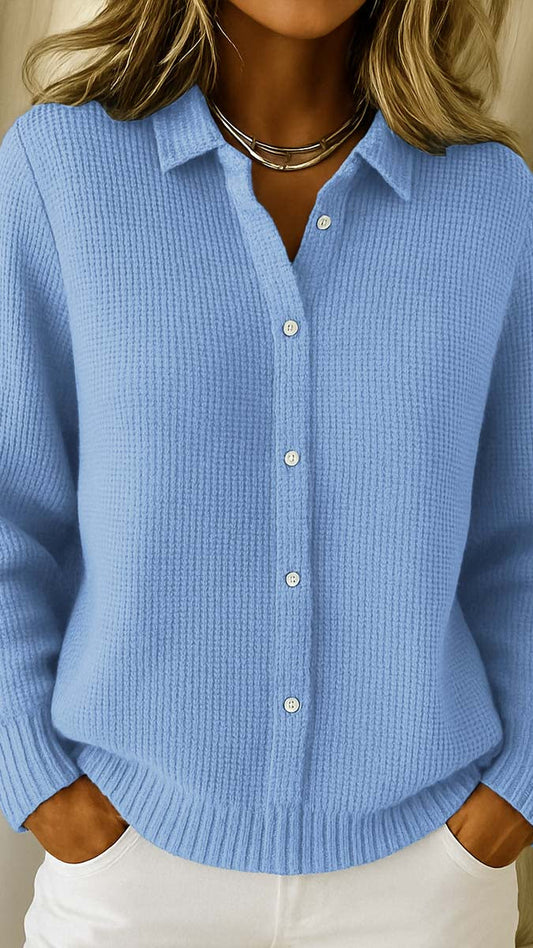 Virginia: Cárdigan de punto con botones y cuello camisero en azul