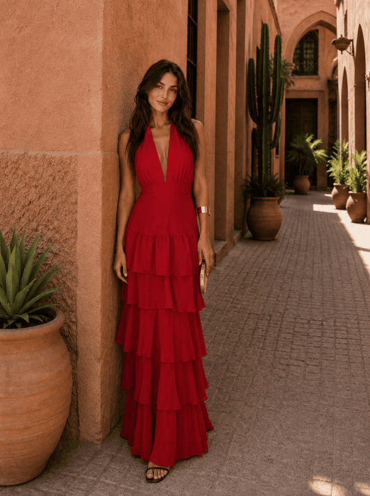 Triana: Vestido largo rojo halter con volantes