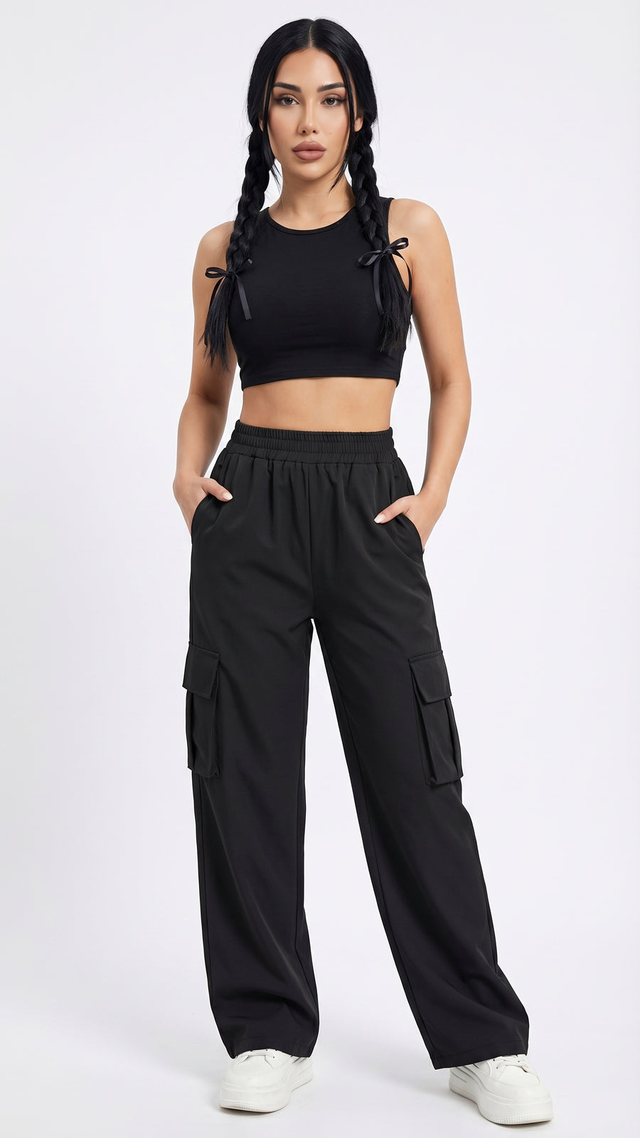 Marisa: Pantalón recto de lentejuelas en negro