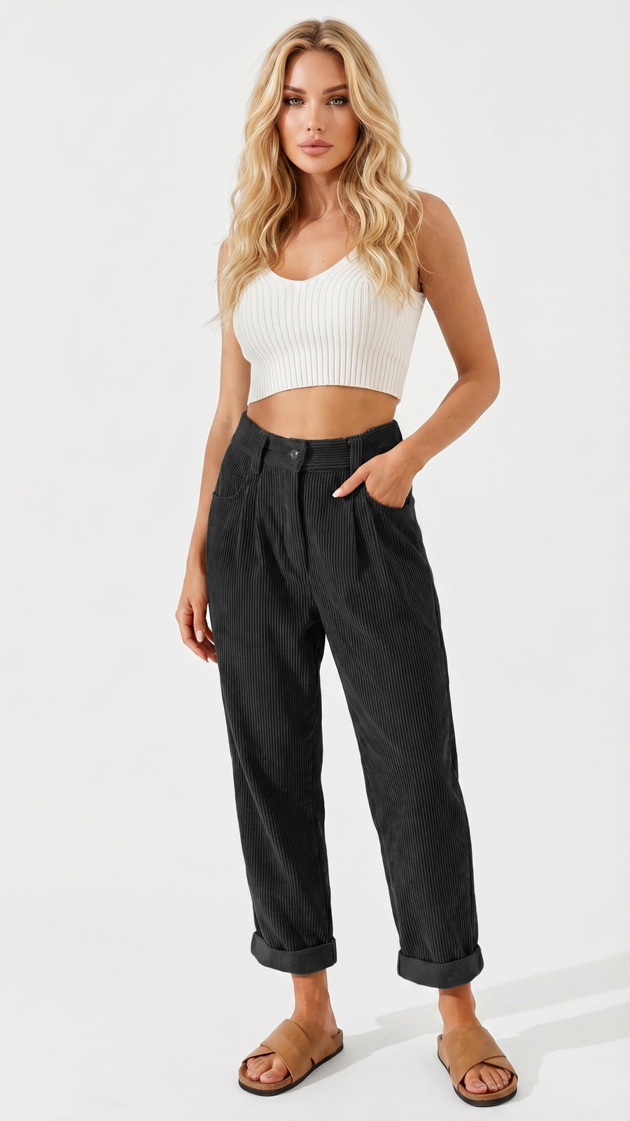 Sara: Pantalón de pana de pierna ancha en negro