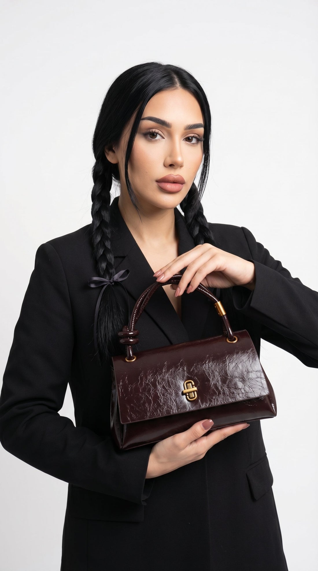 Ana Belén | Bolso de mano con nudo en el asa