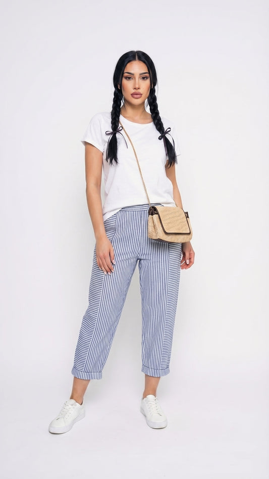 Nora: Pantalón de rayas con bajo vuelto en azul