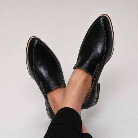 Hortensia | Mocasines negros con detalle de tela